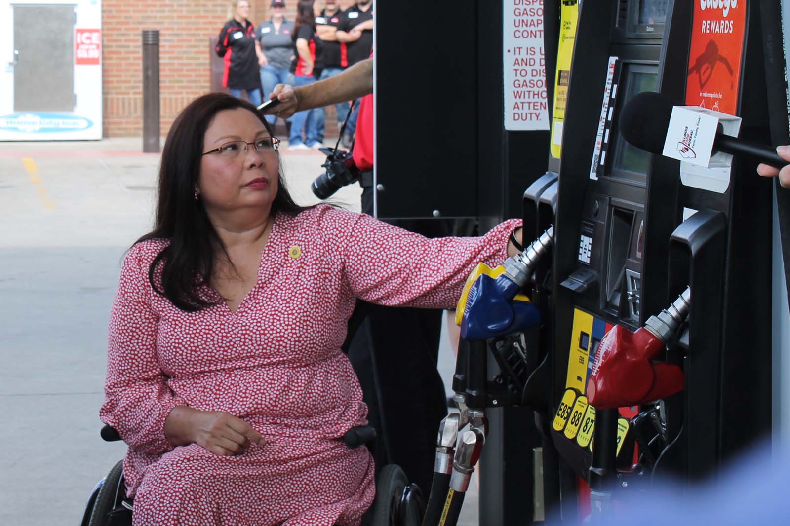 USDA secretary visits Le Roy gas station to promote money for biofuels