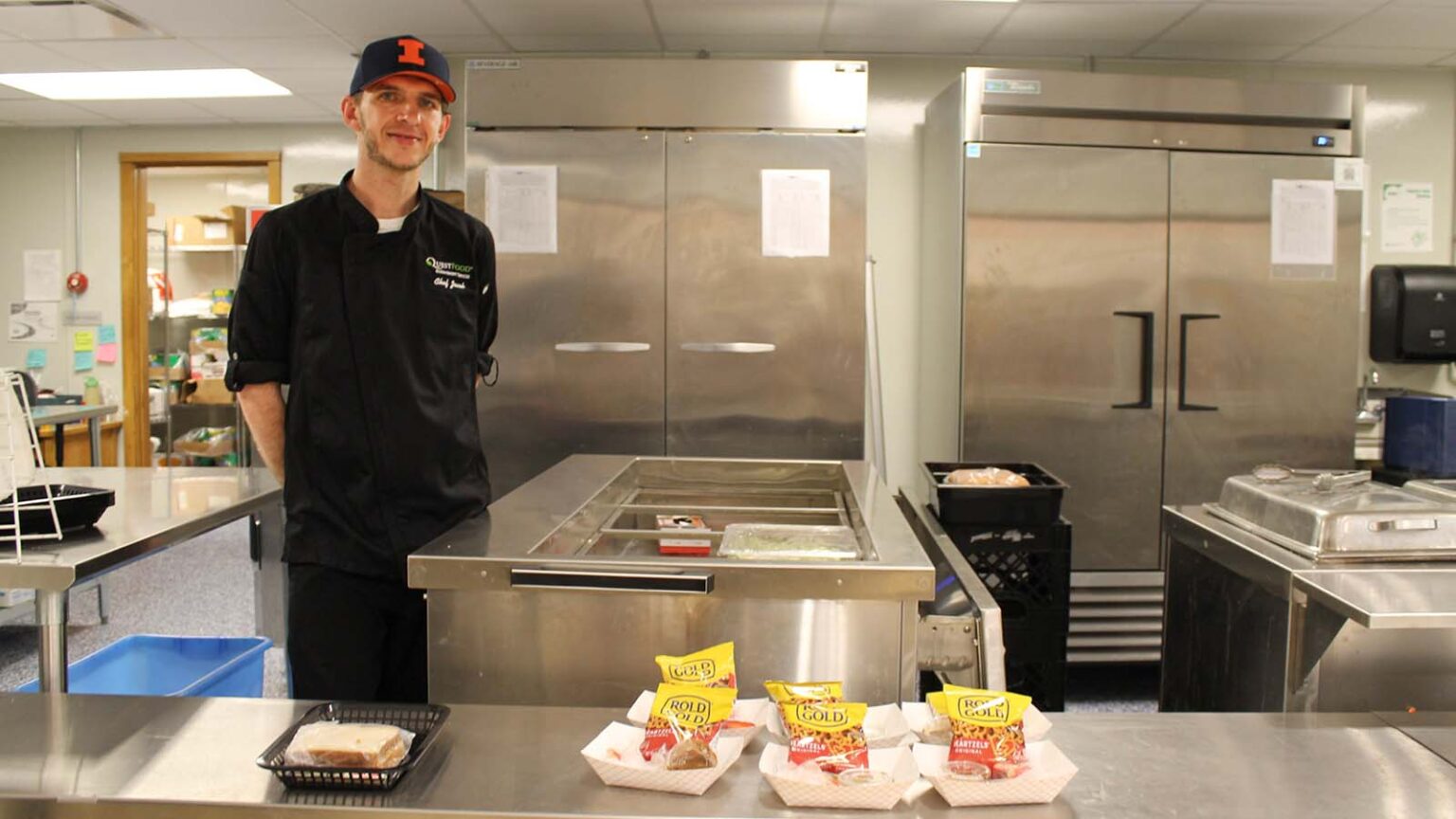 Illinois schools have to offer a vegan lunch if a student request it in