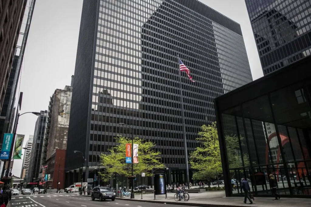 Dirksen Federal Courthouse in Chicago