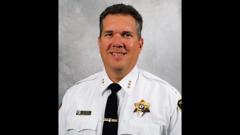 After many accolades and 26 years of service, Champaign Police Deputy Chief plans to retire