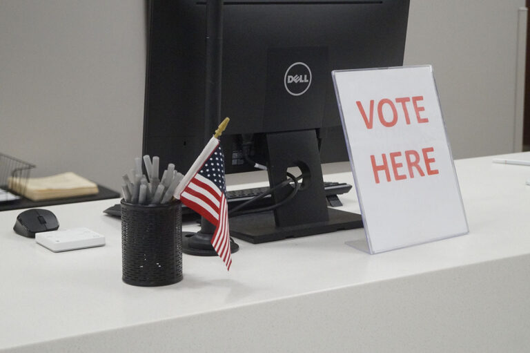 vote here sign